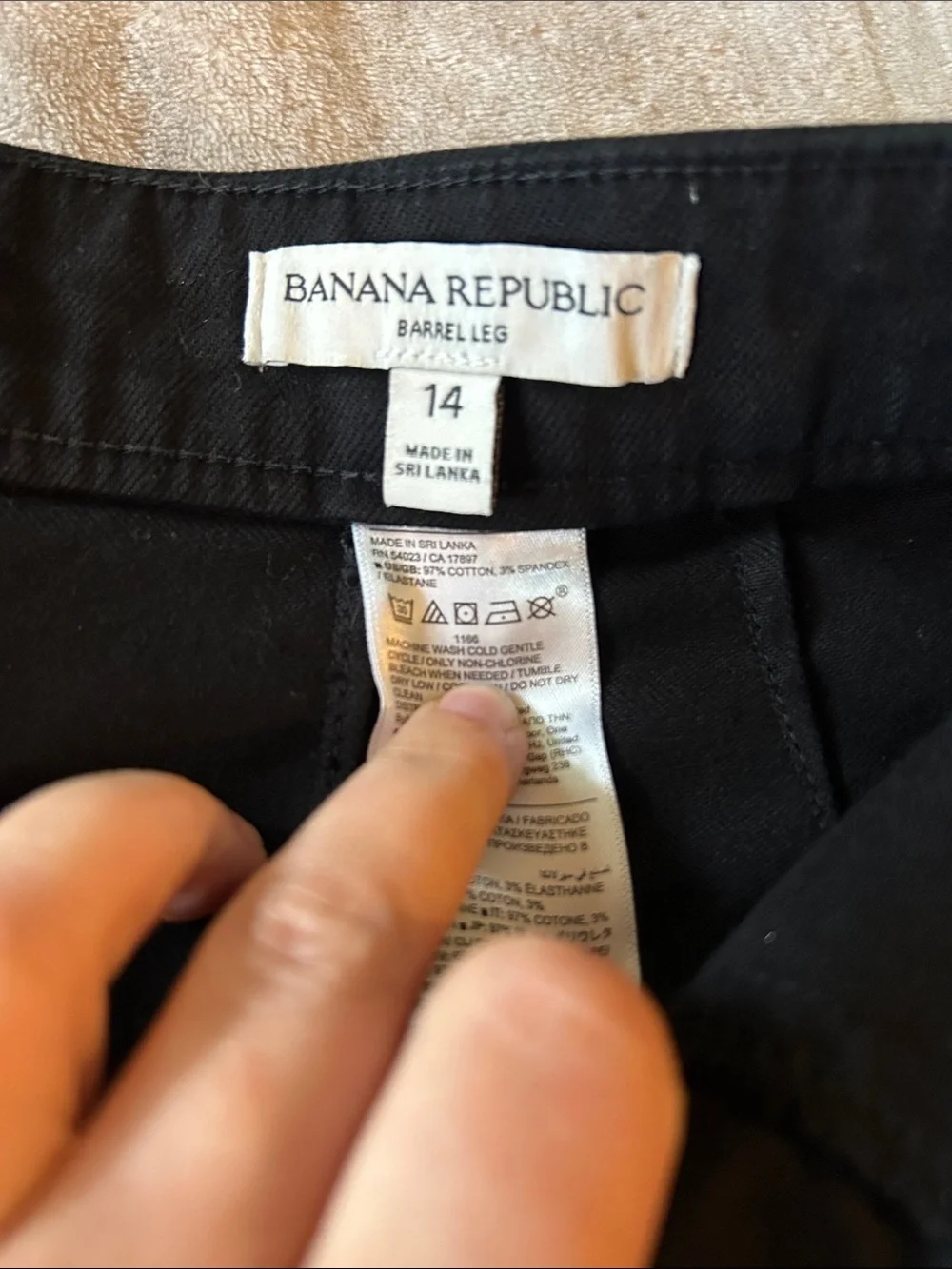 Banana republic barrel leg jeans in black
